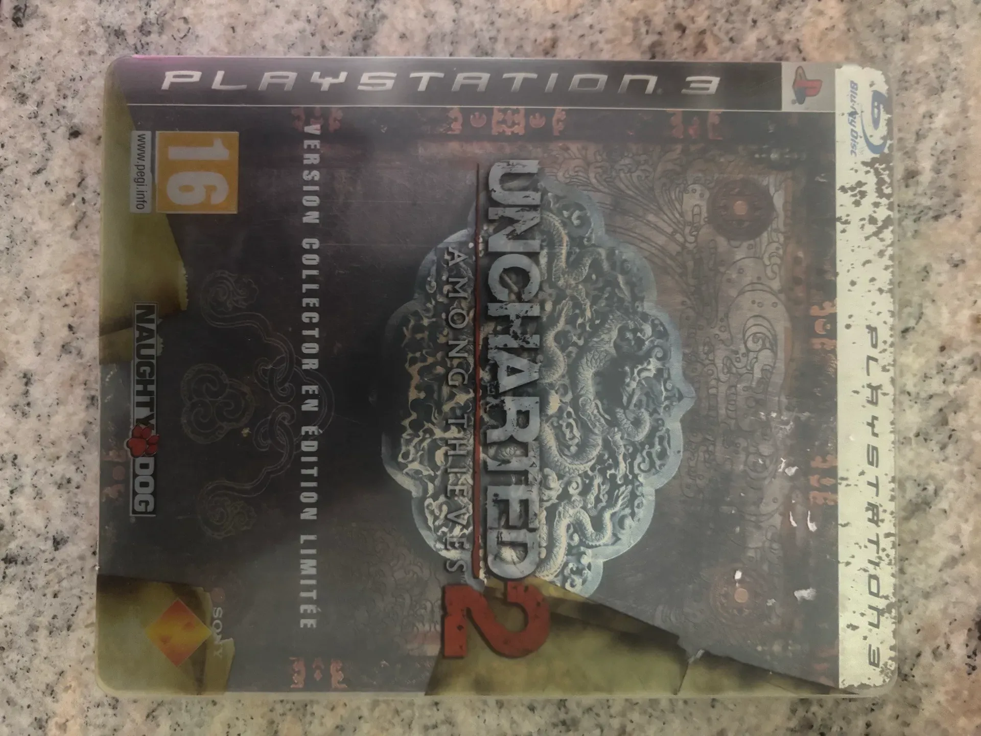 Uncharted 2: Among Thieves - Limited Edition Collector's Box